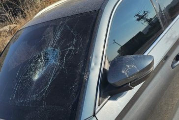 سلفيت-مستعمرون يهاجمون بالحجارة مركبات المواطنين شرق سلفيت