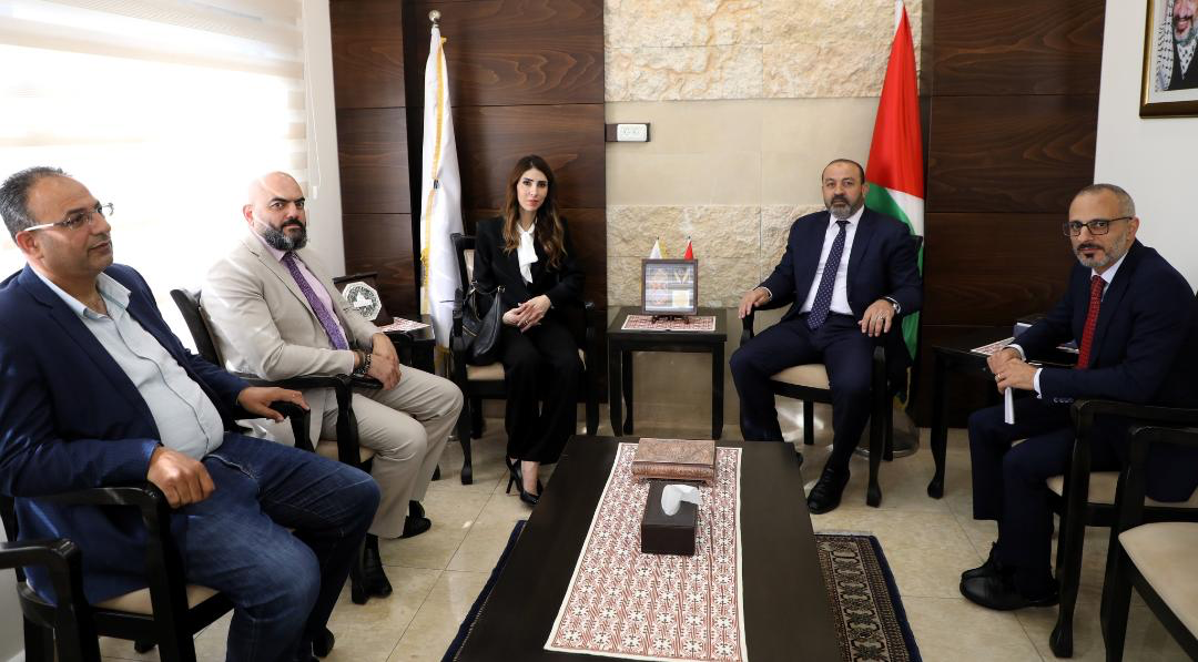النائب العام ووزيرة العمل يبحثان سبل تعزيز الرقابة وحماية حقوق العمال