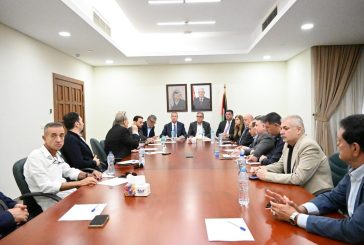 القاهرة- وفد وزاري يلتقي عددا من ممثلي المجتمع المدني الوافدين من قطاع غزة الى مصر