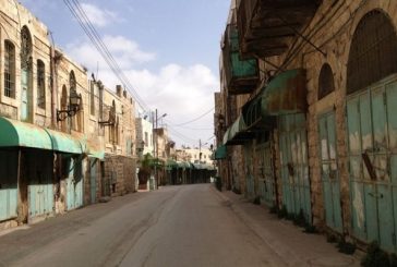 الخليل- قوات الاحتلال تحتجز طفلين وسط الخليل