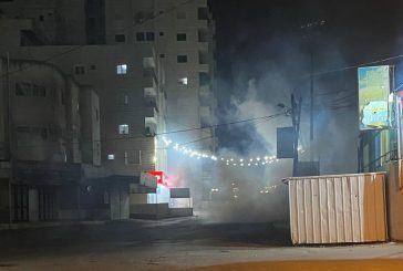 الخليل-الاحتلال يطلق الرصاص والغاز السام صوب منازل المواطنين في مخيم الفوار