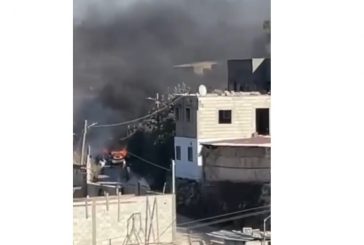 نابلس- محافظ نابلس يسلم منازل المواطنين المحترقة في جالود بعد ترميمها