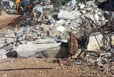 القدس-الاحتلال يهدم شقتين في بيت صفافا