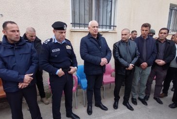وزير الداخلية يتفقد المقرات الأمنية في جنين