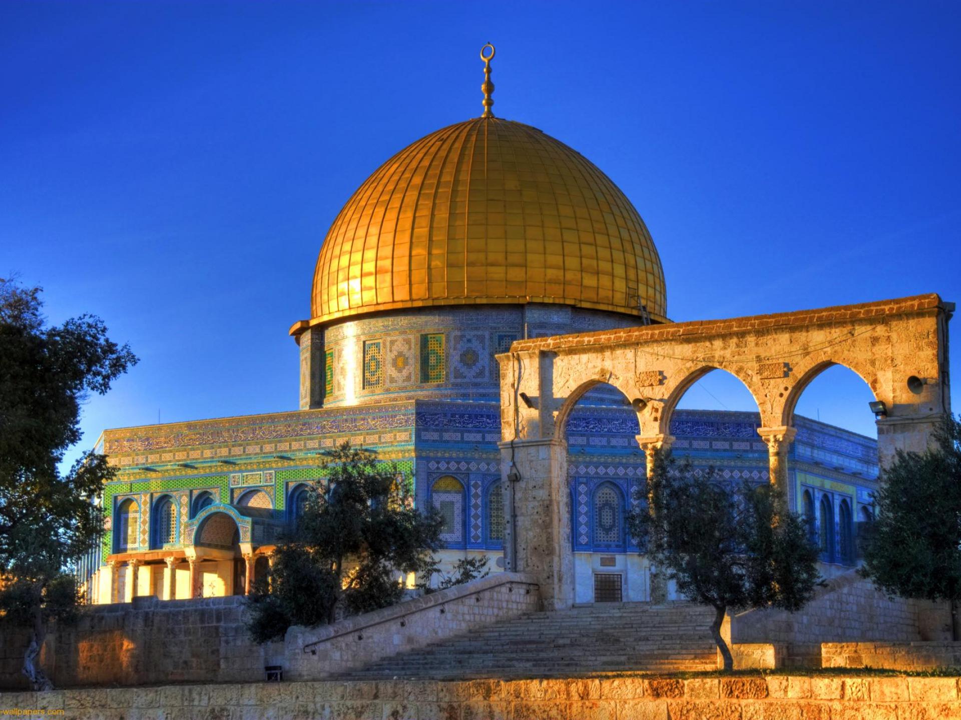 لليوم الـ12: الاحتلال يواصل إغلاق المسجد الأقصى وكنيسة القيامة ويمنع الوصول إليهما