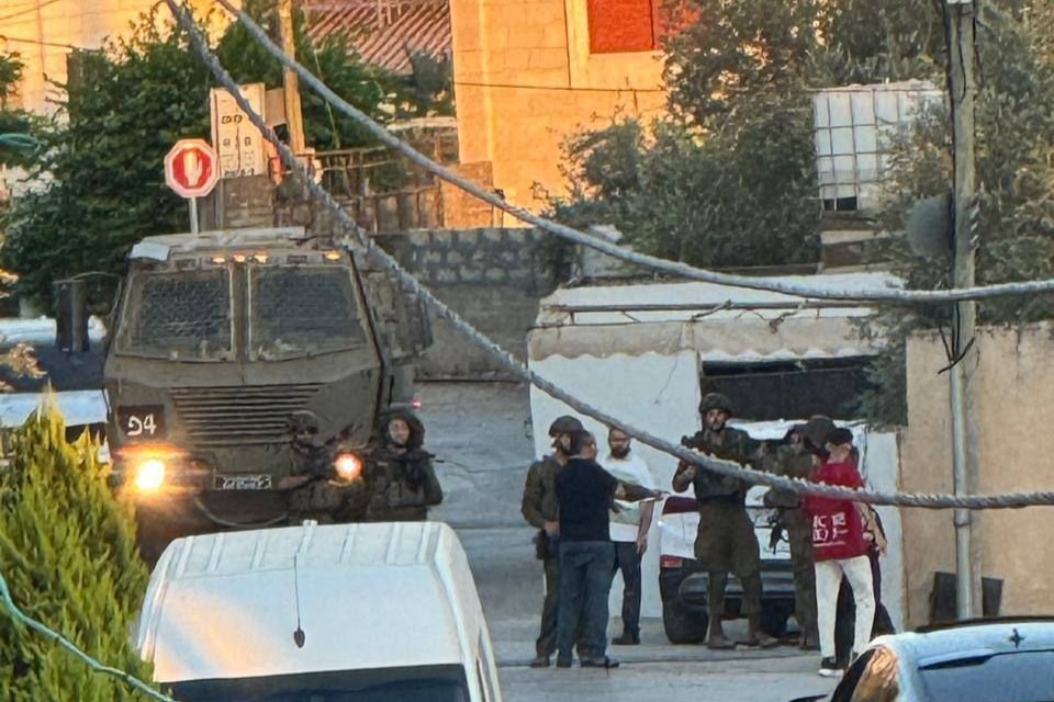 جنين : الاحتلال يقتحم بلدة عجة ويداهم عددا من المنازل