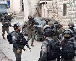 الاحتلال يعتقل عددًا من المواطنين ويحوّل ساحة مدرسة إلى مركز تحقيق في كفر راعي جنوب جنين