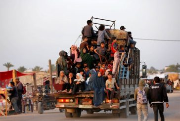 حركة نزوح واسعة لآلاف المواطنين من رفح إلى غربي قطاع غزة