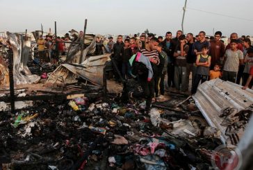 236 من الحرب: عشرات الشهداء بينهم عميد بالشرطة والدبابات تجتاح اجزاء كبيرة من رفح