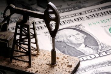 انخفاض أسعار النفط مع صعود الدولار