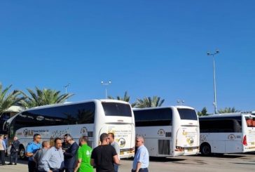 انطلاق اولى قوافل الحجاج عبر معبر الكرامة