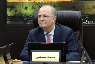رئيس الوزراء: الحكومة تعمل بكل عزيمة لمنع التراجع في مستوى الخدمات