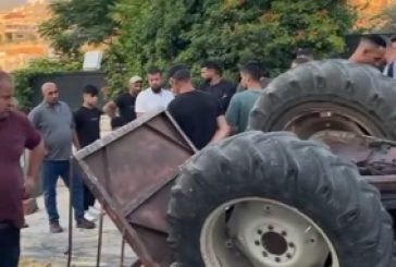 نجاة شابين من الموت بعد انحراف جرار زراعي في بلدة صوريف