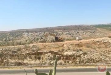 الاحتلال يجرف مساحات واسعة غرب سلفيت