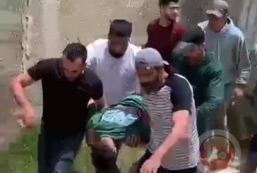 اصابة فتى بجروح خطرة في الشيوخ والاحتلال يعتقل شابا من الخليل
