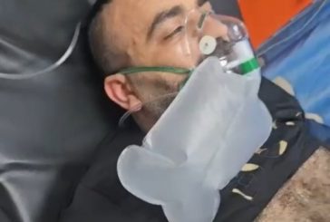 نجاة عائلة بعد القاء جندي قنبلة صوت داخل سيارتهم وانفجارها في الخليل
