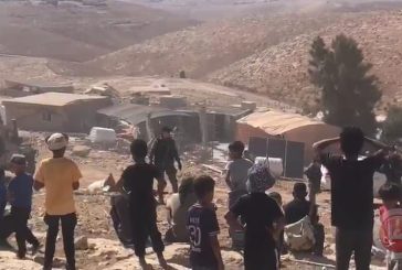 الاحتلال يضرب ام الخير من جديد ويدمر منشآت سكنية وشبكة مياه وخلايا شمسية
