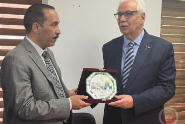 وزير الصحة وسفير فلسطين يزوران مركز تطعيم الطلبة الفلسطينيين القادمين إلى جمهورية مصر العربية