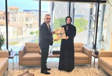 السفير الفلسطيني في قطر يبحث مع وزيرة التربية القطرية دعم القطاع التعليمي