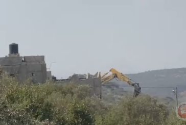 الاحتلال يهدم منزلا غرب سلفيت