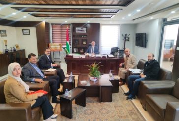 وزير الزراعة يبحث تطوير التشريعات والخدمات البيطرية