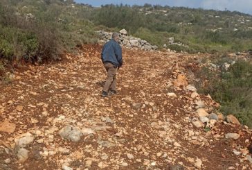 الاحتلال يطرد مزارعين من أراضيهم في بلدة سرطة غرب سلفيت