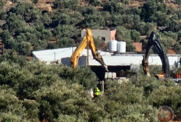 الاحتلال يهدم منزلا ومنجرة في ديربلوط غرب سلفيت