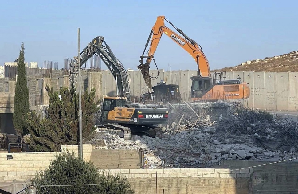 القدس: بلدية الاحتلال توزع اخطارات هدم في بلدة سلوان