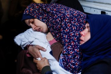 55 شهيدا خلال يوم- غارات اسرائيلية تستهدف مراكز نزوح ومواطنين وبلدية دير البلح