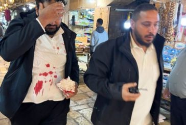 مستوطنون يعتدون على التجار والأهالي في القدس