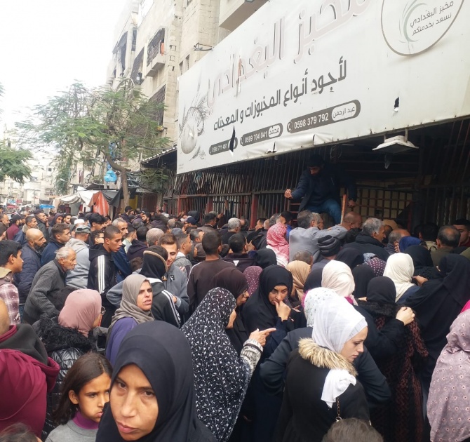 “نساء البريج “.. الخبز لقمة عيش يصعب توفيرها