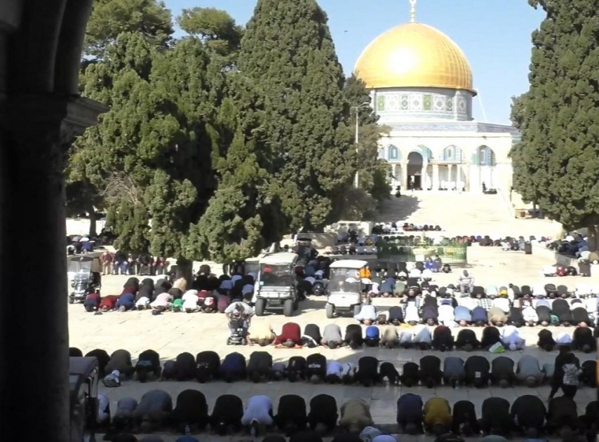 40 ألف مصلٍ يؤدون صلاة الجمعة في المسجد الأقصى المبارك
