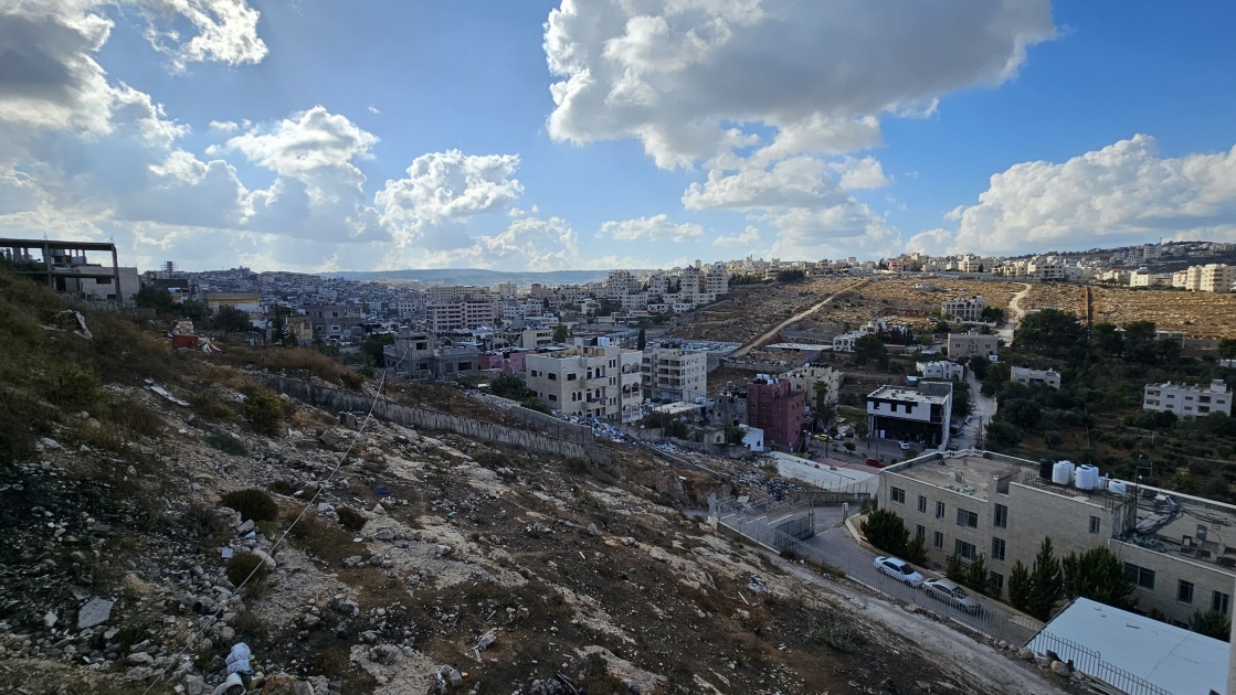 الطقس: أجواء غائمة جزئيا ولا تغير على درجات الحرارة