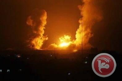 18 شهيدا إثر استهداف الاحتلال منزلين في دير البلح ورفح