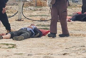 مستوطنون يعتدون بالضرب المبرح على مواطنين في مسافر يطا