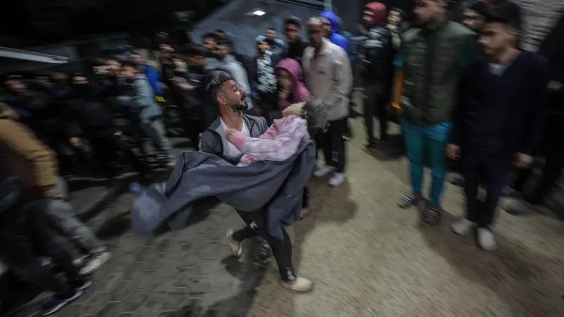 شهداء ومصابون في قصف الاحتلال وسط مدينة غزة