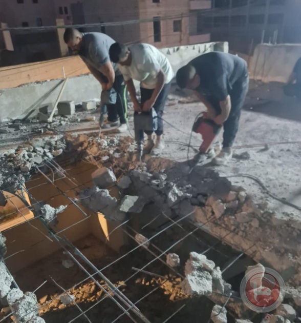 الاحتلال يجبر مواطنا على هدم منزله في صور باهر