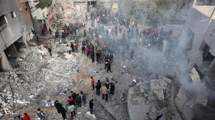 453 يوم من الحرب: إسرائيل تبدأ العام الجديد بمجزرة بجباليا وأوامر إخلاء بالبرية
