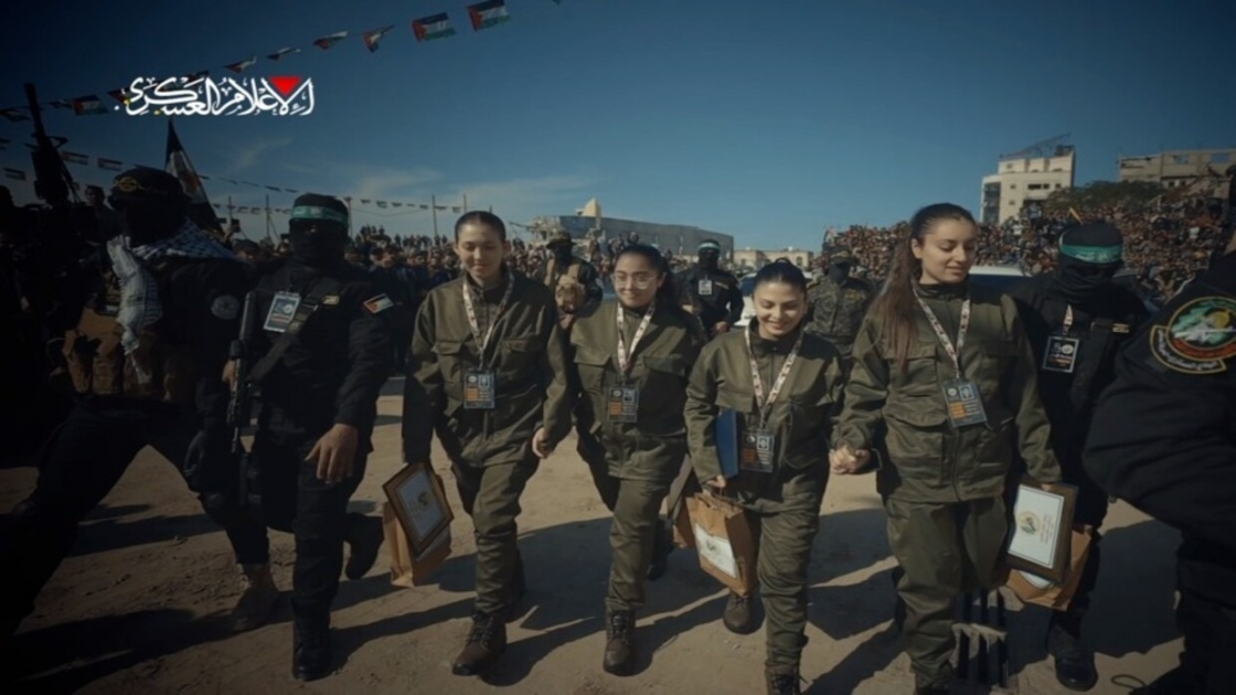 البيت الأبيض: ترامب ملتزم بالإفراج عن جميع الرهائن المتبقين بغزة