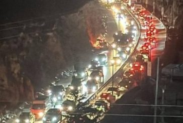 قوات الاحتلال تغلق العديد من الشوارع بالضفة الغربية
