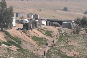 شاهد- مستوطنون يقيمون خيمة بالقرب من خيام المواطنين بالأغوار الشمالية