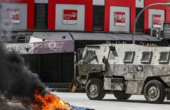 إسرائيل تقر بقتل 55 فلسطينيا واعتقال 380 خلال شهر بالضفة