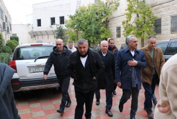محافظ الخليل يتفقد المنطقة الجنوبية من الخليل ويفتتح مكتب مساعد المحافظ