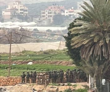 إصابة مواطنة.. الاحتلال يواصل مداهمة المنازل بمخيم الفارعة ويجبر عائلات جديدة على النزوح