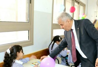 وزير التربية يُطلق الفصل الدراسي الثاني بجولة تفقدية في تربية أريحا
