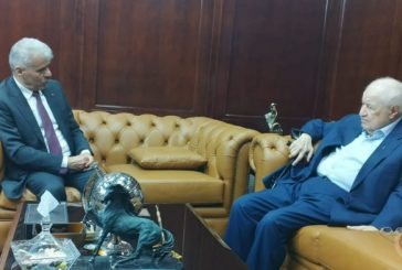 الوزير برهم يبحث مع رجل الأعمال أبو غزالة إغاثة التعليم في قطاع غزة