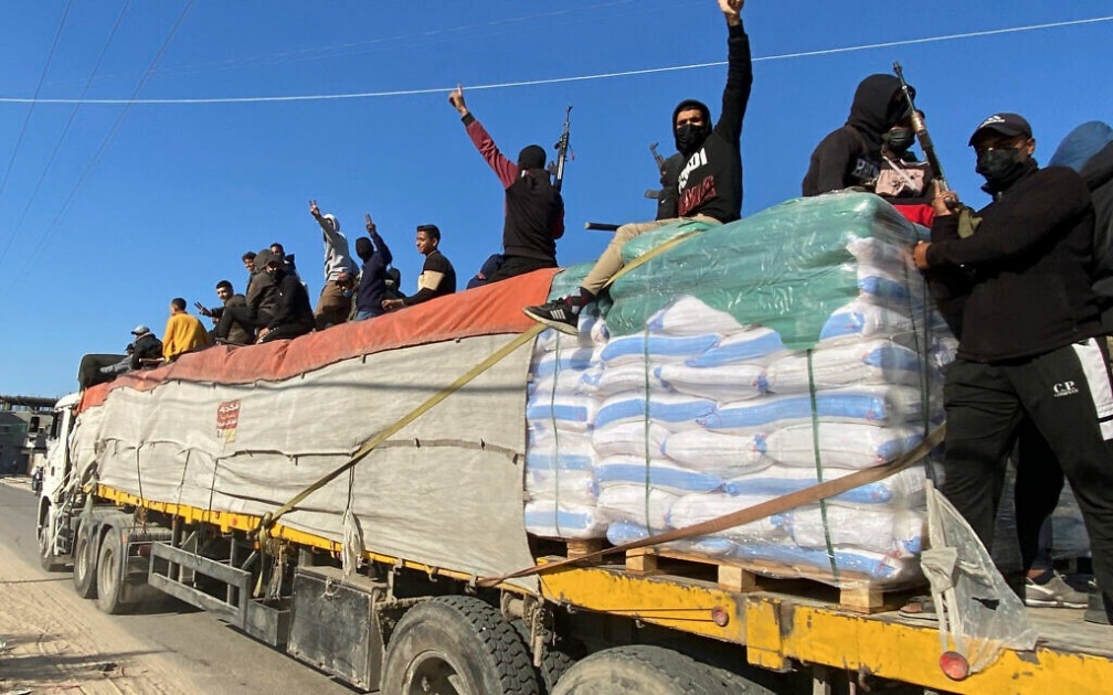 الأونروا: أكثر من 700 شاحنة مساعدات تدخل إلى قطاع غزة يوميا
