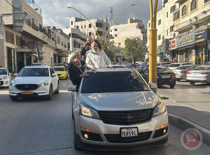 الاحتلال يداهم منزل عائلة الأسيرين أبو رموز والزرو المفرج عنهما ضمن صفقة التبادل