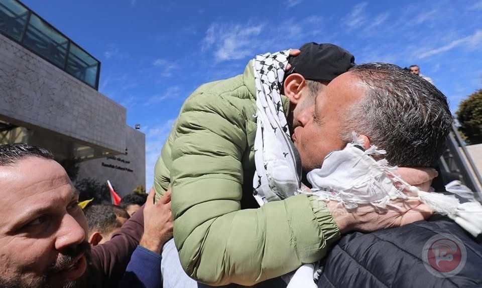 الاحتلال يفرج عن الدفعة السادسة من الأسرى الفلسطينيين