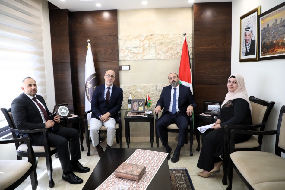 النائب العام يلتقي ممثل البرازيل لدى دولة فلسطين